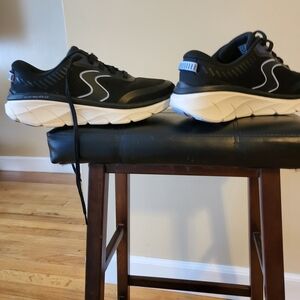 Skechers Black and White Women's Sneakers